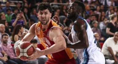 Türk Telekom, Galatasaray'ı devirip avantajı kaptı