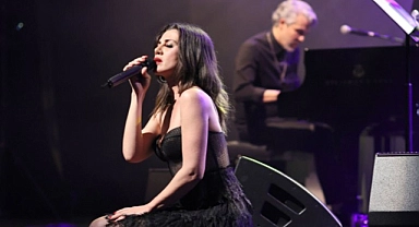 Ünlü çiftinden depremzedeler yararına konser