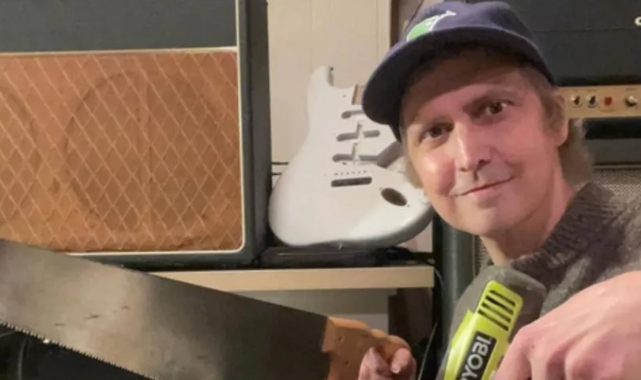 Ünlü gitarist 44 yaşında kansere yenildi