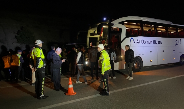 Yolcu otobüsü kazasında 16 yaralı