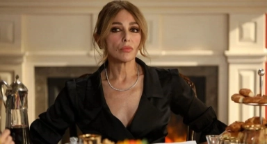 "Yüz Yıllık Mucize" dizisinin Sürreyya'sı Zerrin Tekindor'a onur ödülü