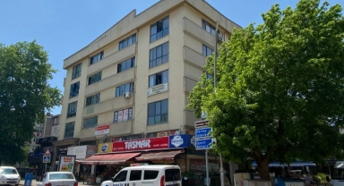 4. kattan düştü, yaralı kurtuldu