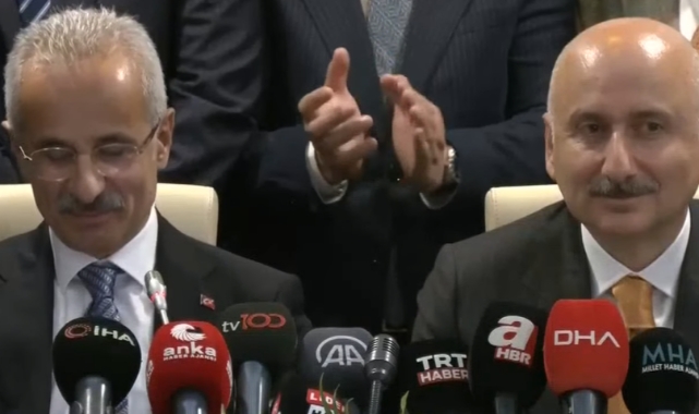 Adil Karaismailoğlu görevini Abdulkadir Uraloğlu'na teslim etti