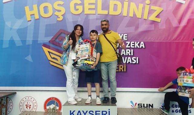 Akıl ve Zeka Oyunları Türkiye Şampiyonası birincisi Bursa'dan çıktı