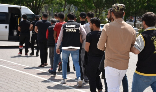Aksaray'da firari şahıslara eş zamanlı tutuklama