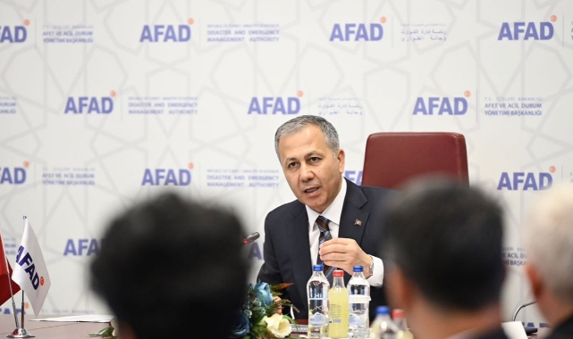 Ali Yerlikaya, AFAD'da afet yönetimi toplantısına katıldı