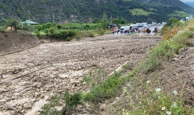Amasya'yı Sel Vurdu: İki Kişi Kayıp
