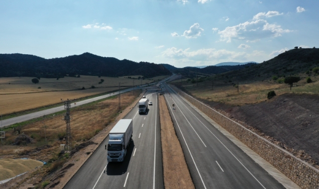 Ankara-Nallıhan bölünmüş kara yolunun bir kısmı trafiğe açıldı