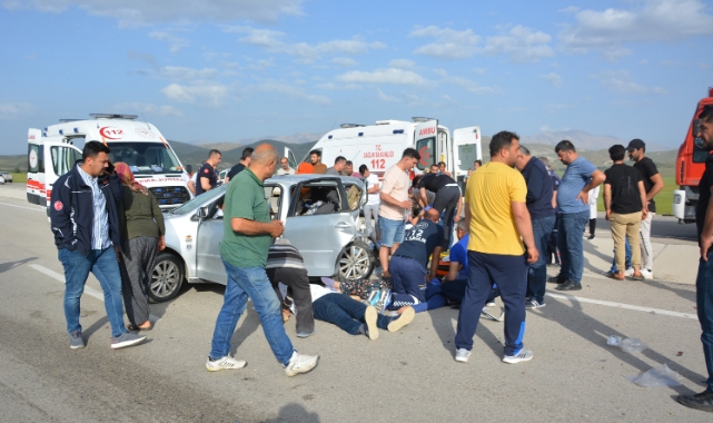 Antalya'da feci kaza: Karı-koca ve torunu öldü, 9 kişide yaralandı