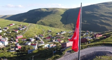 Atatürk'ün silueti görülmeye başlandı