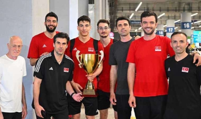 Avrupa Altın Ligi şampiyonu A Milli Erkek Voleybol Takımı, yurda döndü