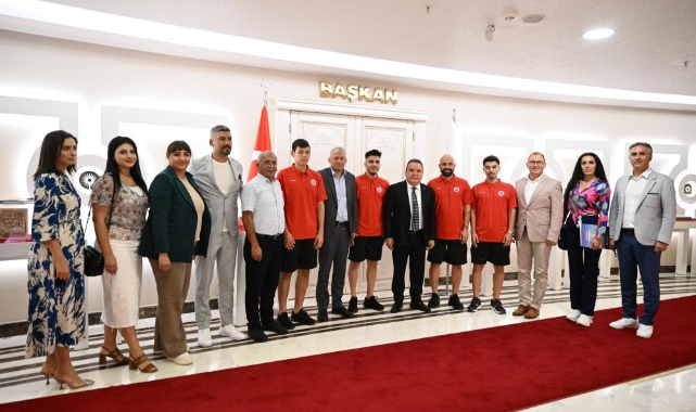 Ayak Tenis takımı Türkiye Şampiyonasına gidiyor