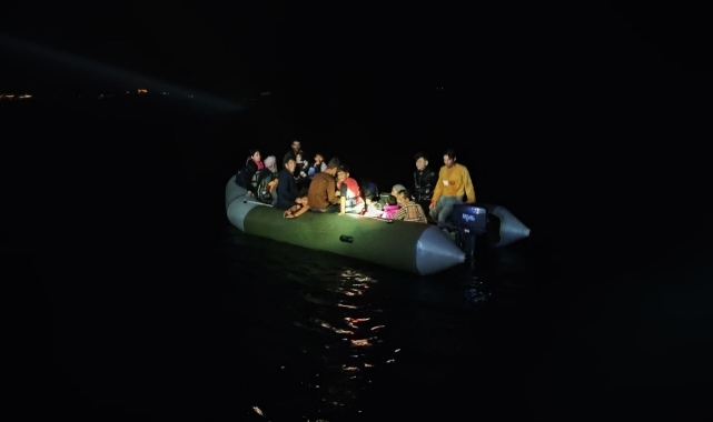 Ayvacık açıklarında 30 kaçak göçmen yakalandı