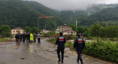 Bafra’da dereler taştı, 13 evi su bastı