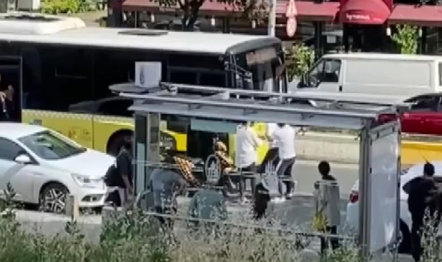 Bağcılar'da İETT otobüsüne saldırı