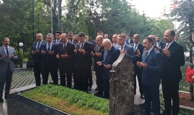 Bahçeli'den yerel seçim açıklaması