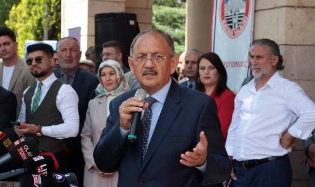 Bakan Özhaseki 311 bin konutun ihalesi için sene sonunu işaret etti