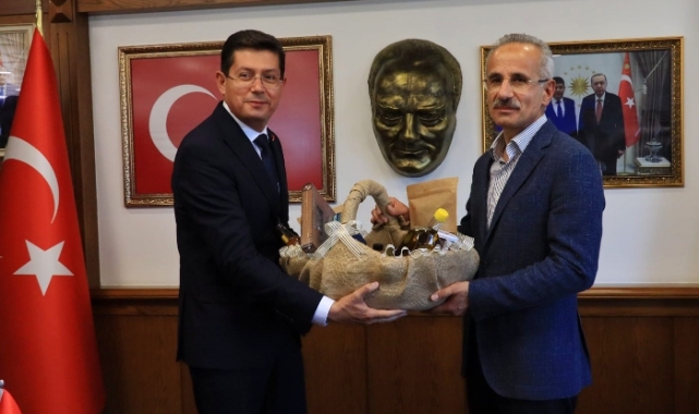 Bakan Uraloğlu'dan Başkan Özcan'a ziyaret