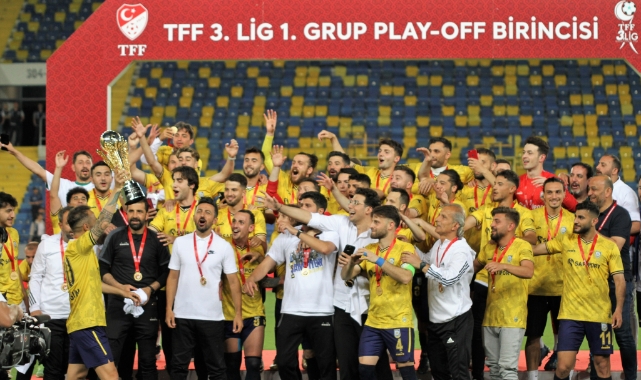 Belediye Derincespor TFF 2. Lig'e yükseldi