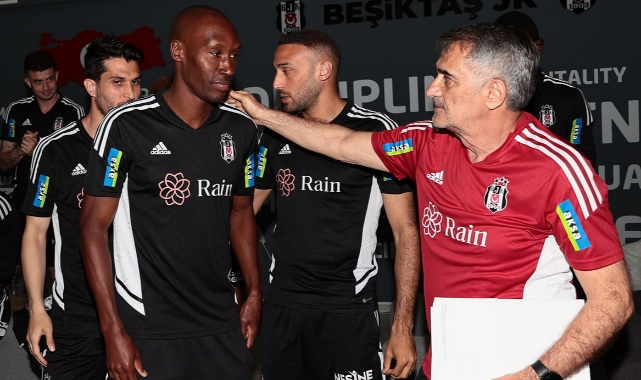 Beşiktaş'tan Atiba'ya veda paylaşımı