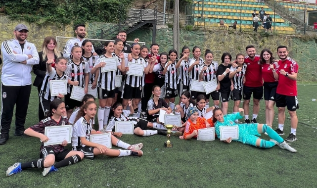 Beşiktaş, U13 Minik Kızlar Ligi'nde şampiyon