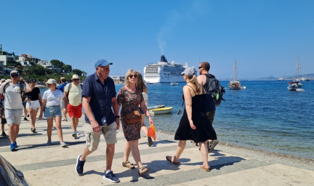 Bodrum’a gelen 3 bin 607 turist, turizmcinin yüzünü güldürdü