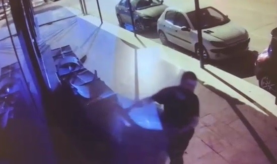 Bursa'da 2 koli sandalyeyi çalarak kayıplara karıştı
