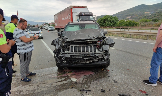 Bursa'da jip tıra arkadan çarptı 1 yaralı