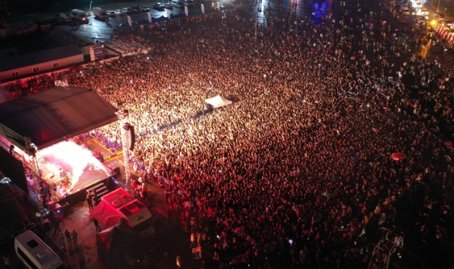 Bursa'da Melike Şahin'den sonra bir konser daha iptal edildi