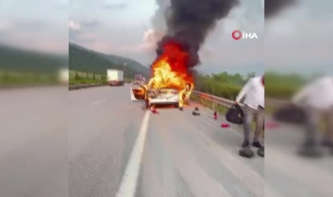 Bursa’da seyir halindeki tır ve otomobil alev topuna döndü