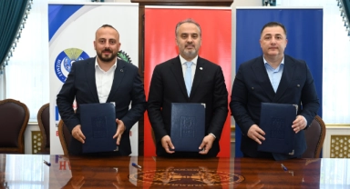 Bursa'da toplu sözleşme için imzalar atıldı