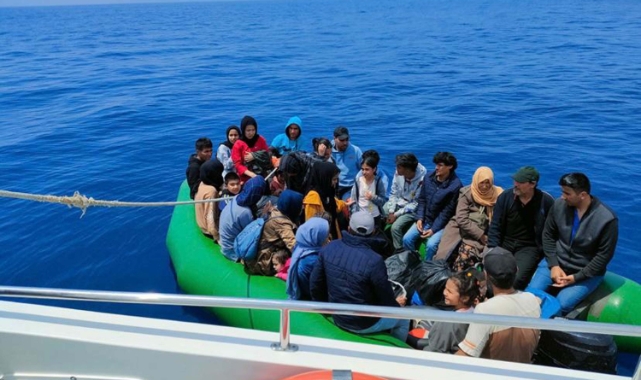 Çanakkale'de 31 kaçak göçmen kurtarıldı