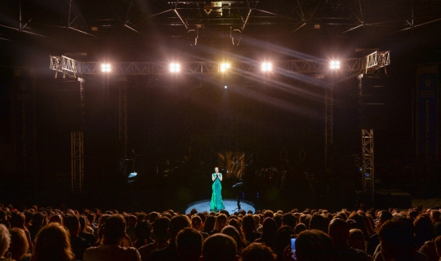 Candan Erçetin yaz konserlerine Bursa'da start verdi