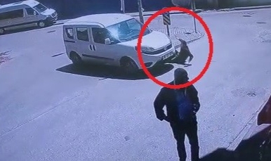 Çarptığını fark etmedi üzerinden böyle geçti