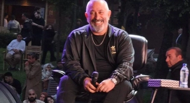 Cem Yılmaz gençlerle birlikte filmini izledi
