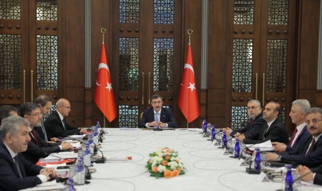 Cumhurbaşkanı Yardımcısı Yılmaz: Enflasyonla mücadele konusunda kararlı adımlar atacağız