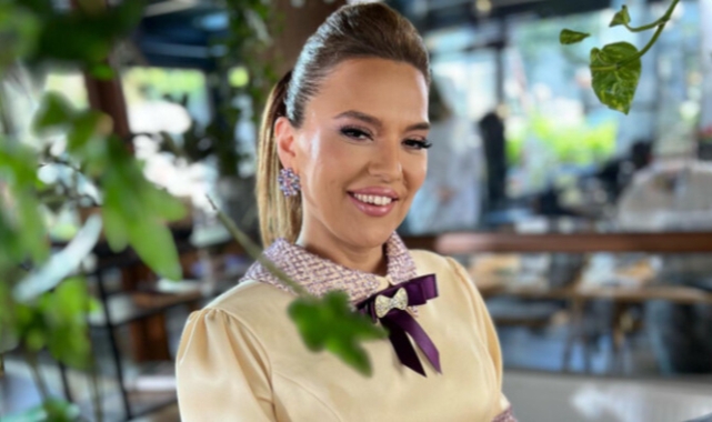 Demet Akalın yaz sezonunu açtı