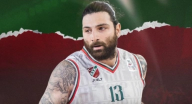 Deniz Kılıçlı 1 yıl daha P. Karşıyaka’da