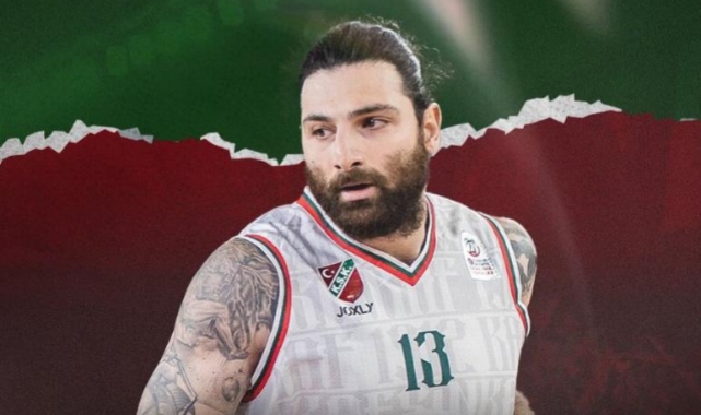 Deniz Kılıçlı 1 yıl daha P. Karşıyaka’da