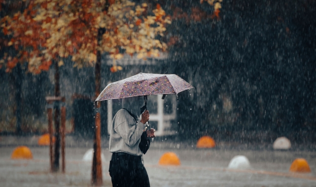 Depremin vurduğu yerde sağanak uyarısı