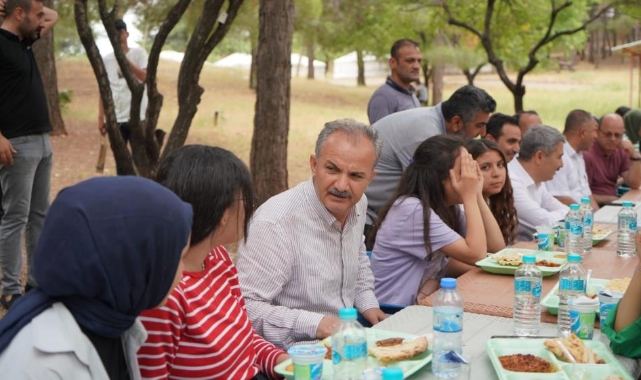 Depremzede öğrencilere moral etkinliği