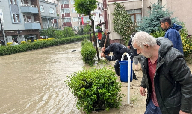 Dere taştı, Amasra sular altında kaldı