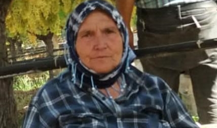 Devrilen traktörün altında kalan kadın öldü