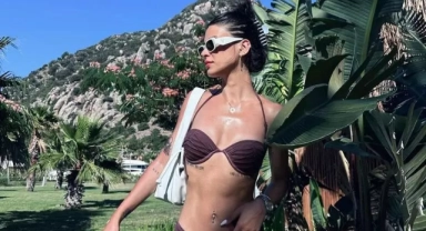 Devrim Özkan’dan bikinili pozlar