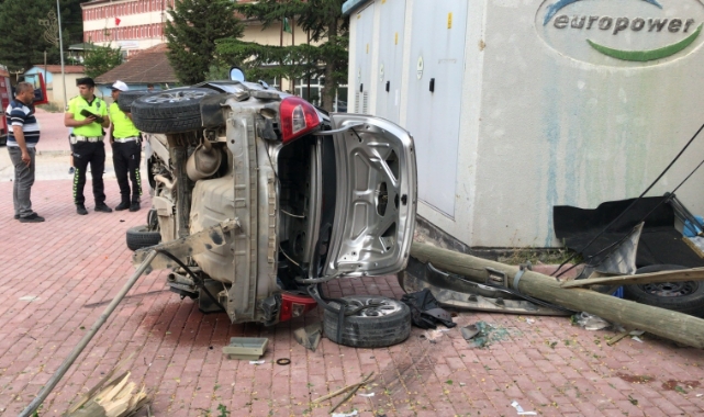 Ehliyetsiz sürücü otomobiliyle takla attı! 4 yaralı