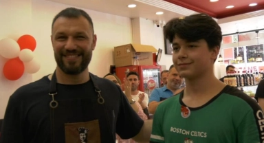 En acı çiğköfteyi yedi, gram altını kazandı
