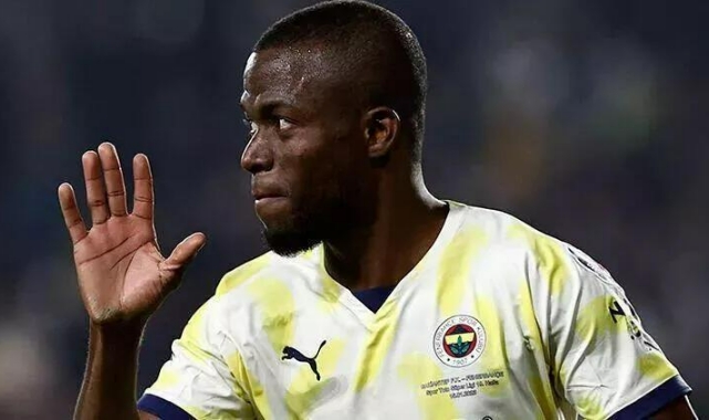 Enner Valencia, Fenerbahçe'den ayrıldı