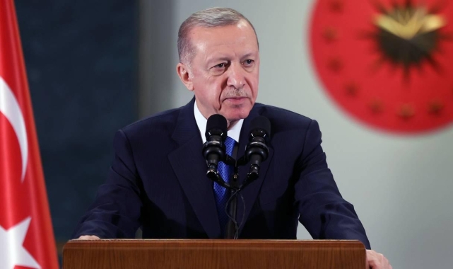 Erdoğan: "LGS'ye girecek evlatlarımıza Allah'tan zihin açıklığı diliyorum"