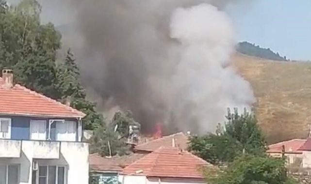 Ev yangını yürekleri ağza getirdi