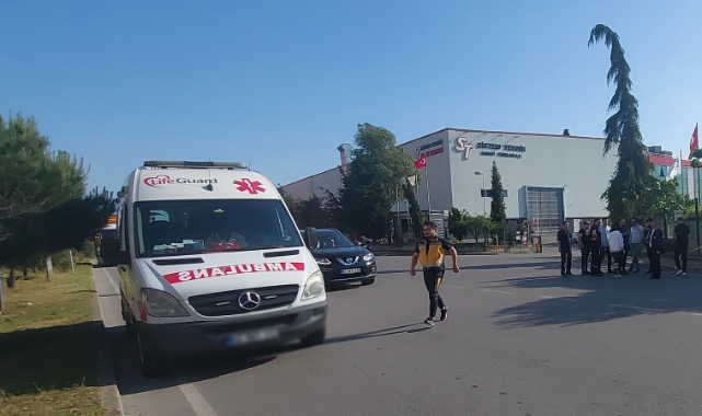 Fabrika işçileri arasındaki bıçaklı kavgada kan aktı